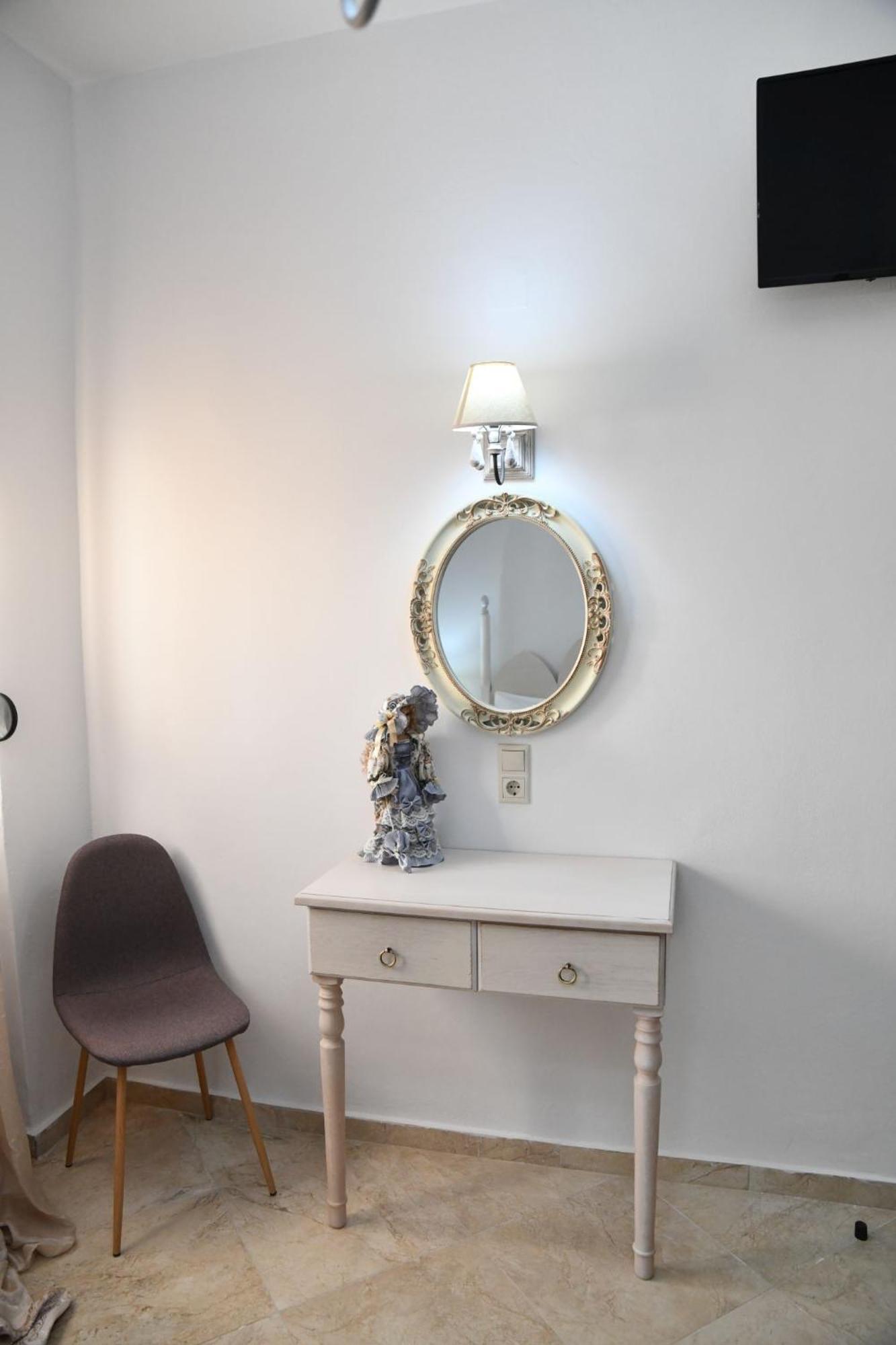 Kleopatra Deluxe Apartment With Jacuzzi กามิลารี ภายนอก รูปภาพ