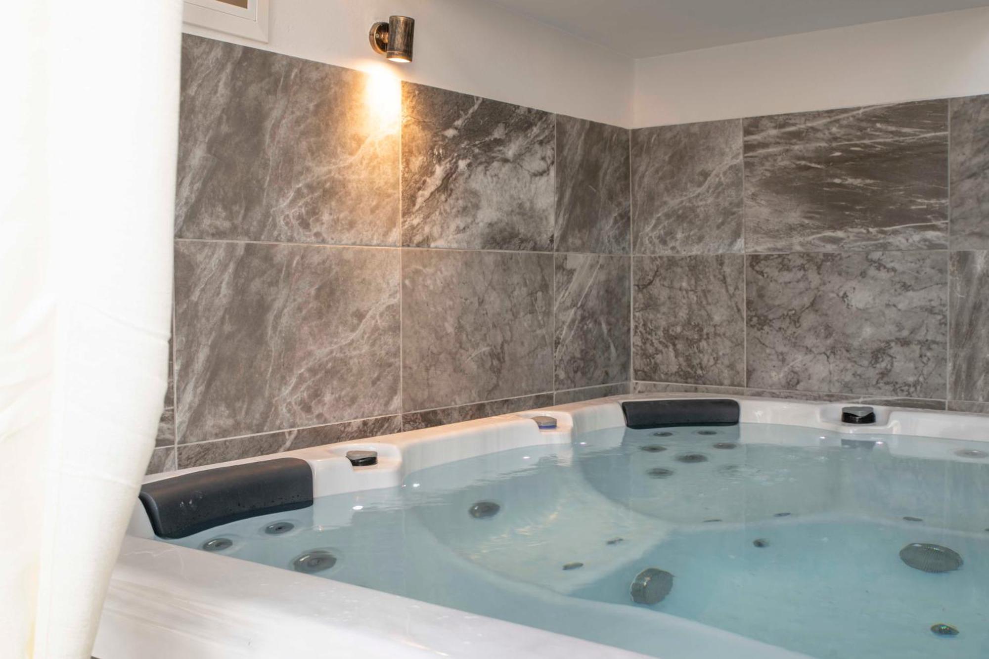 Kleopatra Deluxe Apartment With Jacuzzi กามิลารี ภายนอก รูปภาพ