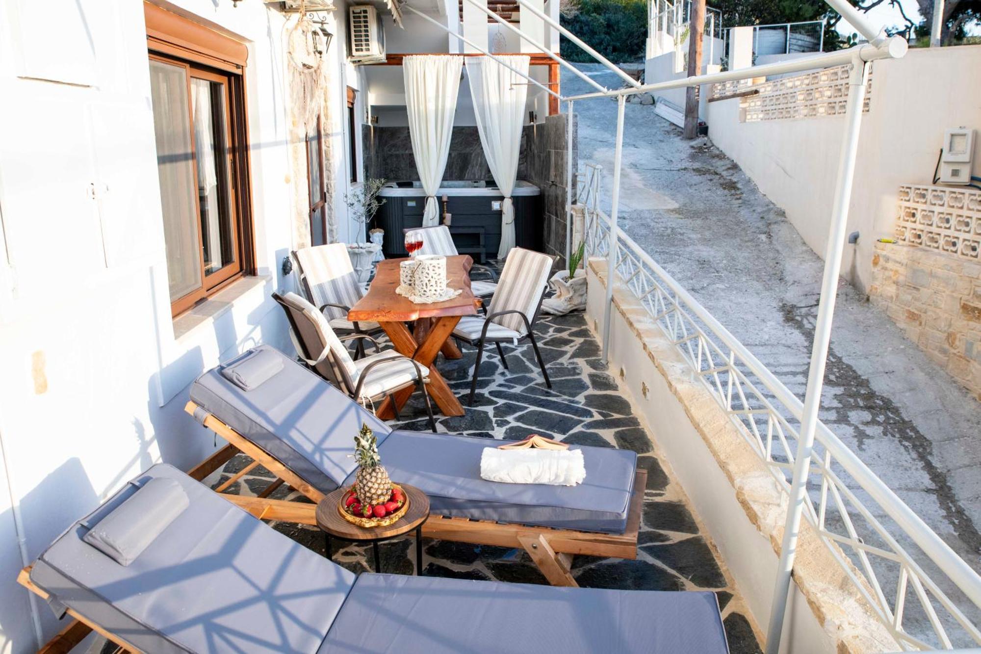 Kleopatra Deluxe Apartment With Jacuzzi กามิลารี ภายนอก รูปภาพ