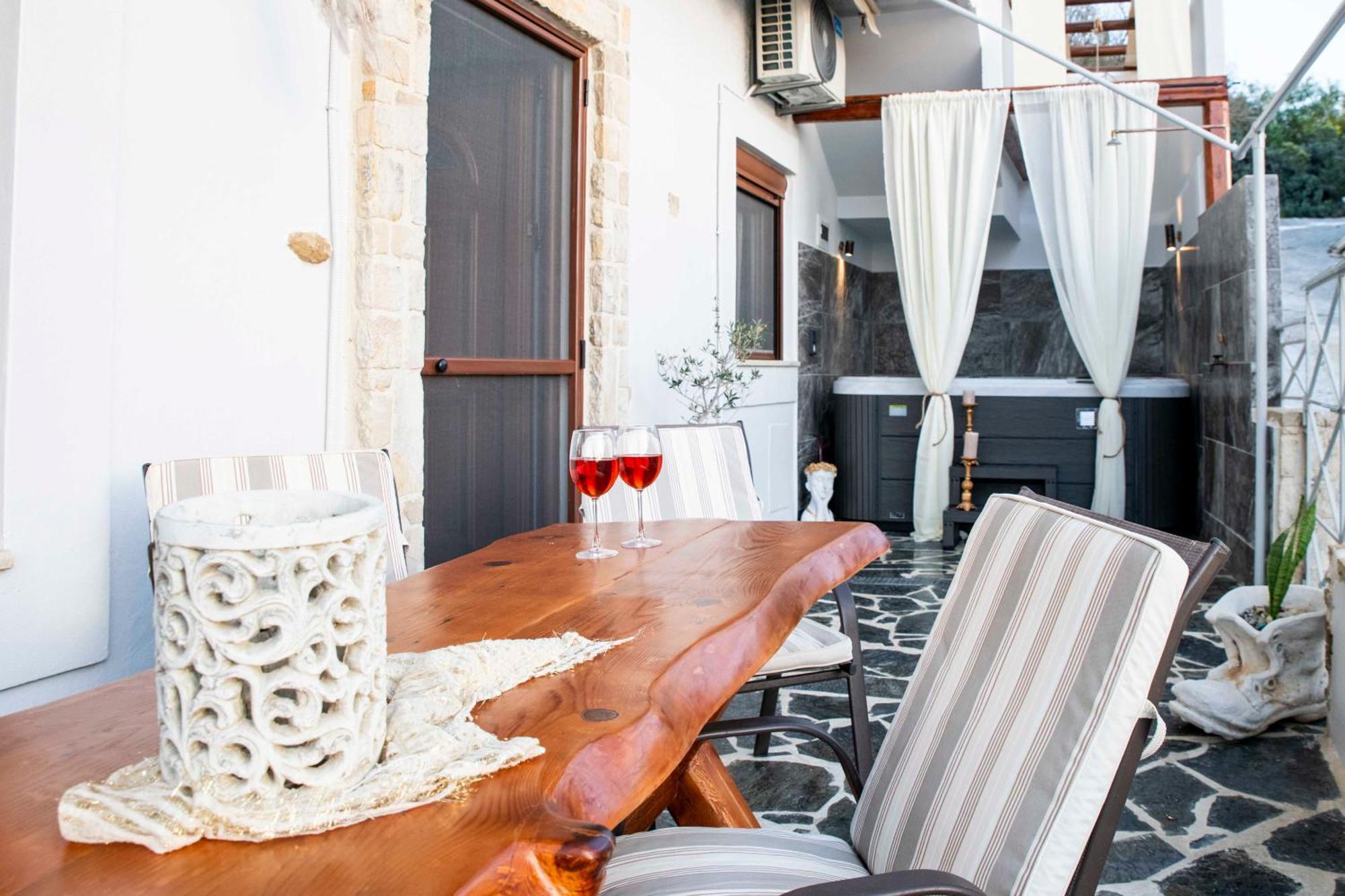 Kleopatra Deluxe Apartment With Jacuzzi กามิลารี ภายนอก รูปภาพ